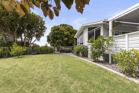 Photo of property in 22 Ashcroft Avenue, Mangere Bridge, Auckland, 2022