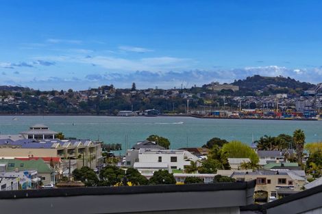 Photo of property in 5/66 Victoria Road, Devonport, Auckland, 0624