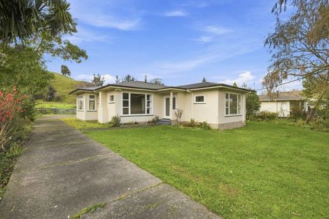 Photo of property in 36 Ongo Road, Hunterville, 4730
