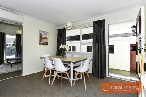 Photo of property in 6 Oldham Crescent, Halswell, Christchurch, 8025