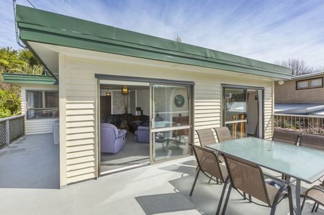 Photo of property in 46 Pinehaven Road, Pinehaven, Upper Hutt, 5019