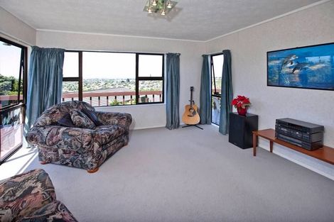 Photo of property in 131 Sunset Road, Totara Vale, Auckland, 0632