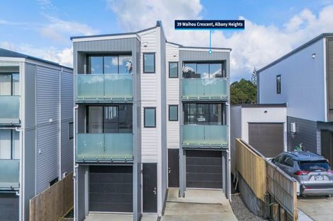 Photo of property in 39 Waihou Crescent, Albany Heights, Auckland, 0632