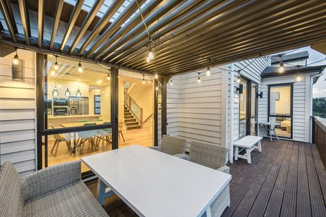 Photo of property in 37 Cavalli Road, Long Bay, Auckland, 0630