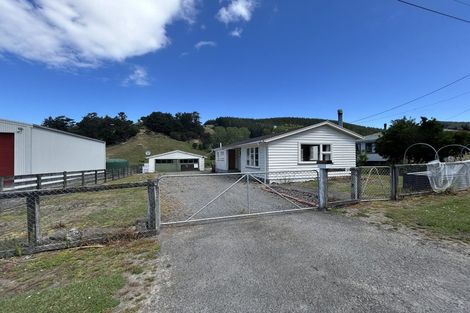 Photo of property in 13 Blackhill Road, Tinui, 5894