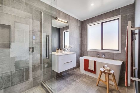 Photo of property in 11 Hamon Place, Pukehangi, Rotorua, 3015