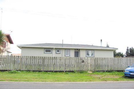 Photo of property in 6 Cutfield Street, Inglewood, 4330