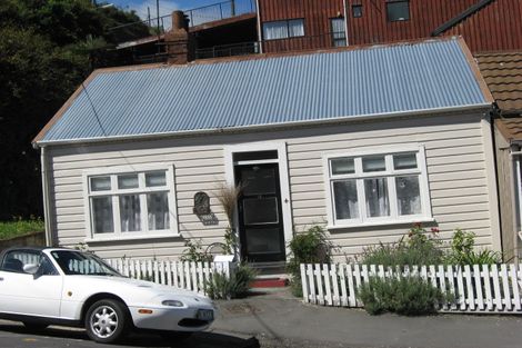 Photo of property in 12 Hawkhurst Road, Lyttelton, 8082