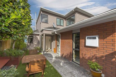 Photo of property in 7 Bay Lair Grove, Island Bay, Wellington, 6023