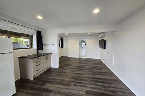 Photo of property in 25 Malvina Place, Bucklands Beach, Auckland, 2014