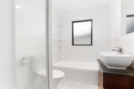 Photo of property in 5 Lumino Lane, Henderson, Auckland, 0612