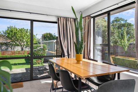 Photo of property in 37 Flower Street, Bryndwr, Christchurch, 8053