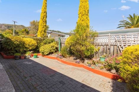 Photo of property in 2/382 Stokes Valley, Stokes Valley, Lower Hutt, 5019