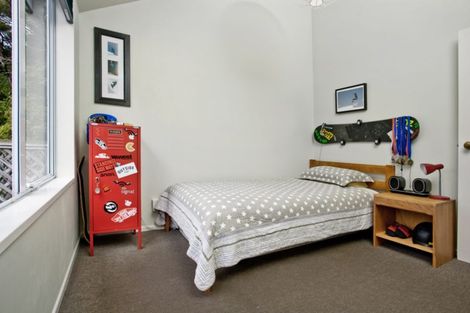 Photo of property in 154 Chelsea View Drive, Chatswood, Auckland, 0626