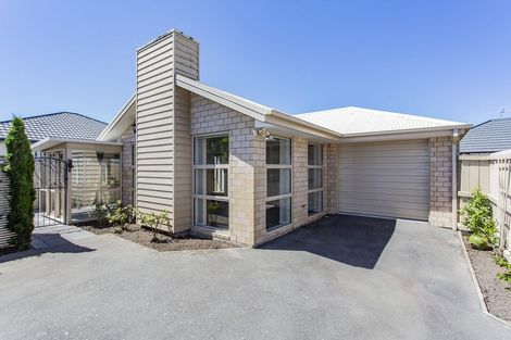 Photo of property in 3/44 Sawyers Arms Road, Northcote, Christchurch, 8052