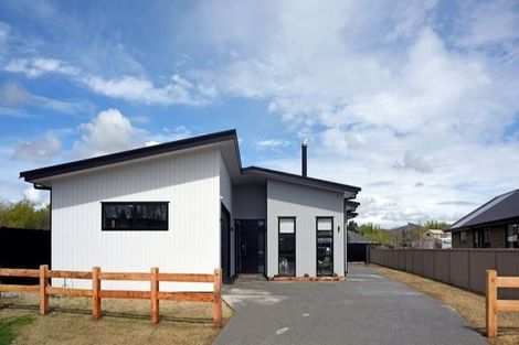 Photo of property in 30 Plunket Street, Omakau, 9376