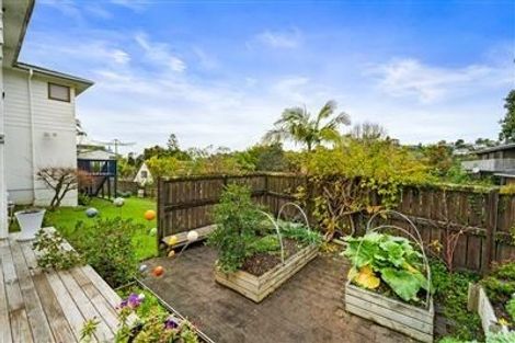Photo of property in 43 Redwing Street, Browns Bay, Auckland, 0630