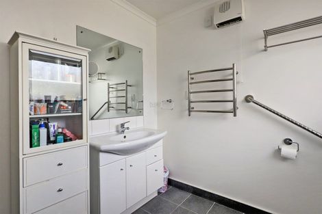 Photo of property in 200 Frimley Avenue, Frimley, Hastings, 4120