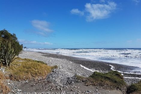 Photo of property in 8 Main Rd Ngakawau, Ngakawau, 7824