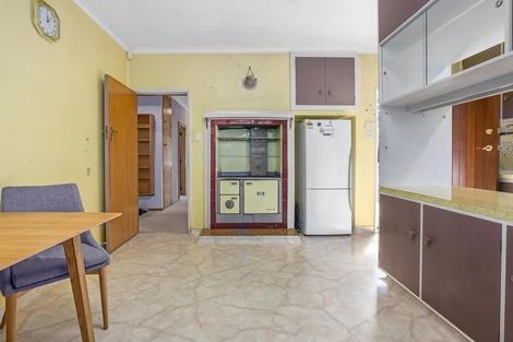 Photo of property in 11 Iti Grove, Waikanae, 5036