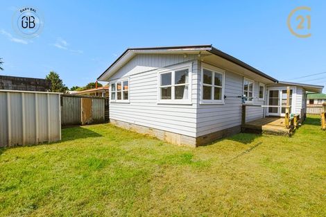Photo of property in 6 Braeburn Place, Takanini, 2112