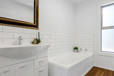 Photo of property in 15 Gibson Drive, Hornby, Christchurch, 8042