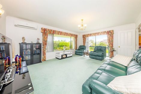 Photo of property in 227 Hill Road, The Gardens, Auckland, 2105