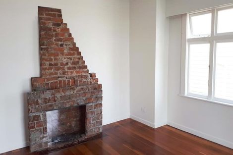 Photo of property in 22 Bulteel Street, New Plymouth, 4310