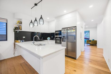 Photo of property in 37 Cavalli Road, Long Bay, Auckland, 0630