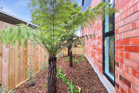 Photo of property in 2 Whakarato Way, Takanini, 2112