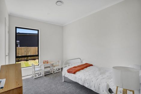 Photo of property in 11 Horoeka Street, Inglewood, 4330