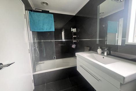 Photo of property in 13a Gilfillan Street, Blockhouse Bay, Auckland, 0600