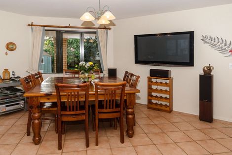 Photo of property in 63 The Glade South, Pukekohe, 2120