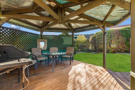 Photo of property in 2 Victoria Close, Picton, 7220