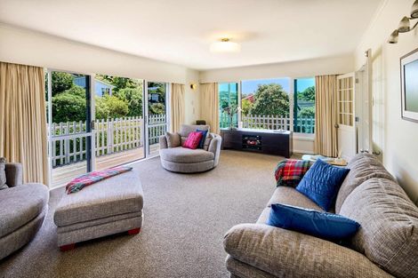 Photo of property in 104 Oriel Avenue, Tawa, Wellington, 5028