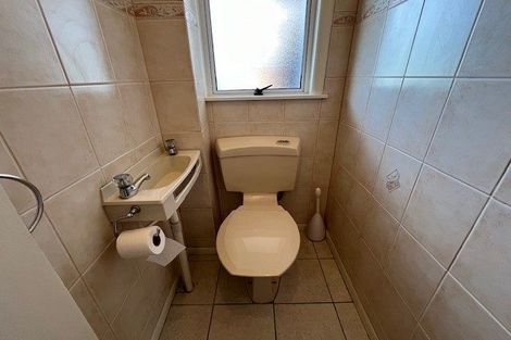 Photo of property in 53 Granger Road, Cockle Bay, Auckland, 2014