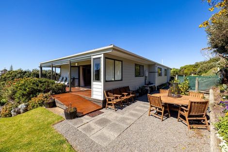 Photo of property in 24 Palm Parade, Riversdale Beach, Masterton, 5872