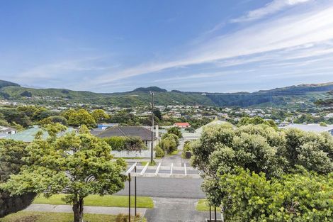 Photo of property in 57 Taylor Terrace, Tawa, Wellington, 5028