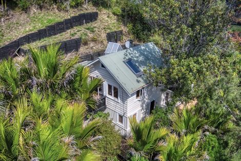 Photo of property in 71 Karekare Road, Karekare, New Lynn, 0772