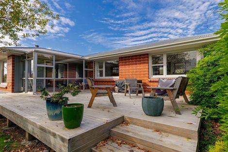 Photo of property in 15 Oxford Street, Waimate, 7924