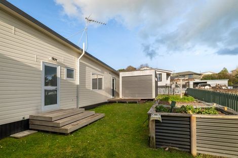 Photo of property in 1 Ohinemuri Place, Paeroa, 3600