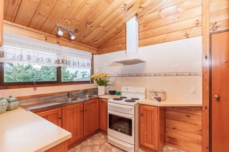 Photo of property in 2/7 Waterloo Road, Milford, Auckland, 0620