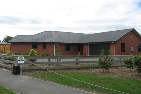 Photo of property in 61 Douglas Road, Amberley, 7410