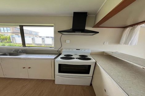 Photo of property in 1/22 Coburg Street, Henderson, Auckland, 0612