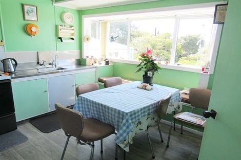 Photo of property in 16 Mason Road, Hawera, 4674