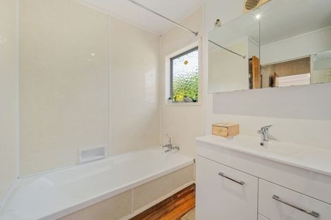 Photo of property in 5 Redwood Close, Paraparaumu, 5032