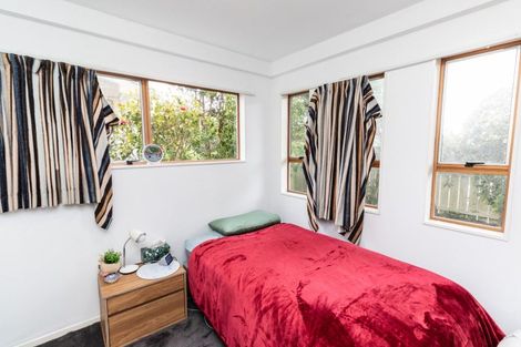 Photo of property in 1 Paddington Grove, Karori, Wellington, 6012