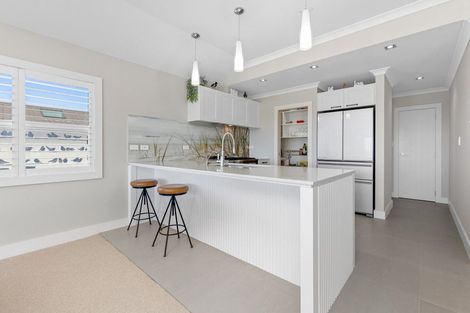 Photo of property in 18 Panorama Heights, Orewa, 0931