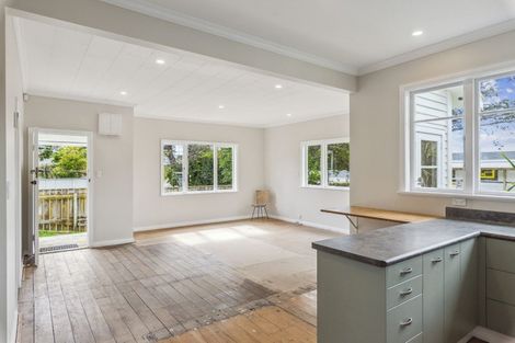 Photo of property in 98 Rosetta Road, Raumati South, Paraparaumu, 5032