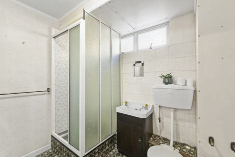 Photo of property in 24 Aberdeen Road, Campbells Bay, Auckland, 0620